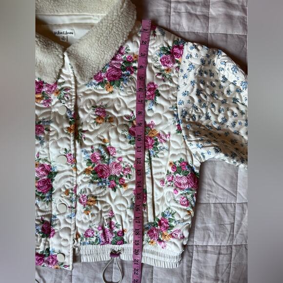 RARE For Love & Lemons Cream Floral Quilted Marlee Cropped Puffer Jacket - XL - Picture 10 of 13